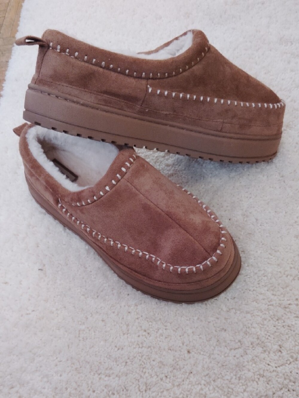 Dakine Brown and White Sherpa-Lined Slip-On - Picture 3 of 5